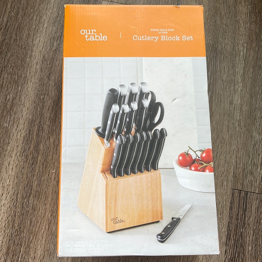 NWT Our Table 18 Piece Cutlery Block Set